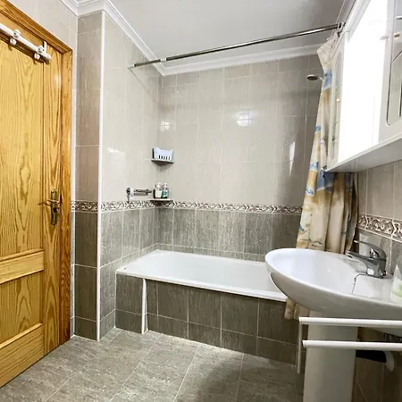 Superior 2 Mins To Playa Del Cura, 3 Bedrooms, 2 Baths, Big Terrace * Torrevieja
