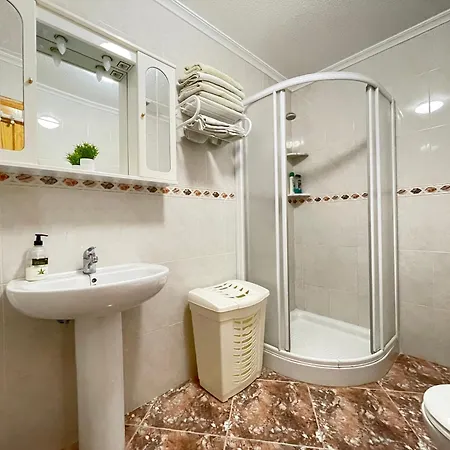 Apartment Superior 2 Mins To Playa Del Cura, 3 Bedrooms, 2 Baths, Big Terrace Torrevieja